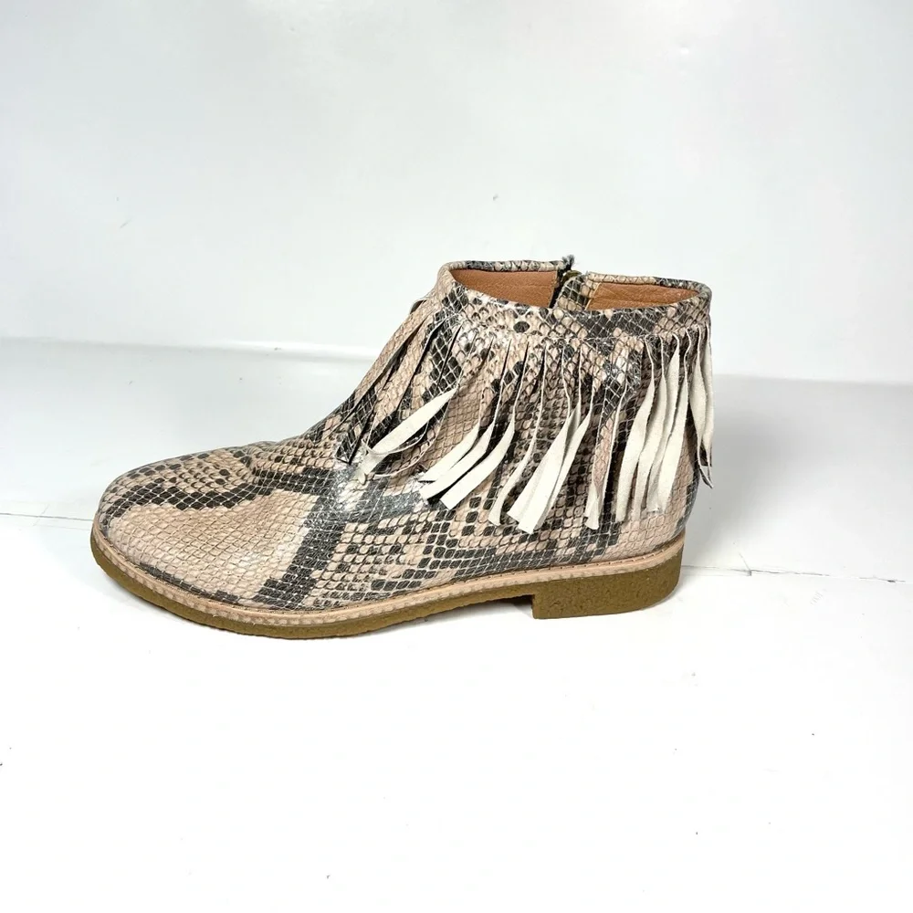 Kate Spade Betsie Ankle Boots Womens 7M Too Fringed Snakeskin Embossed Leather